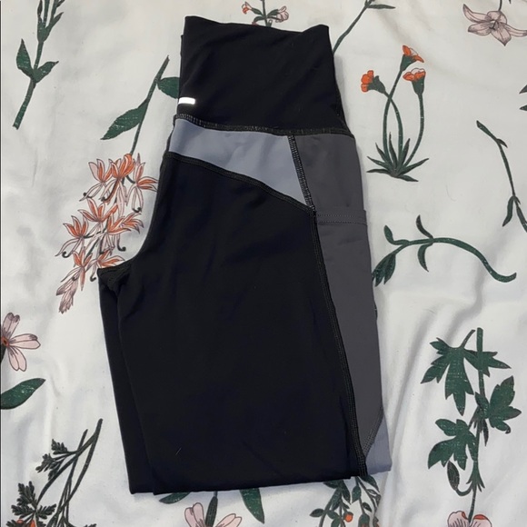 aerie Pants - grey aerie leggings :)